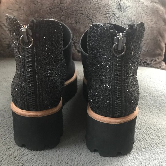 ALL BLACK flatform tread shootie - Picture 4 of 7